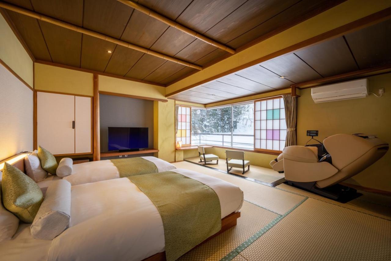 Onogawa Onsen Kajikaso Hotel Yonezawa Buitenkant foto